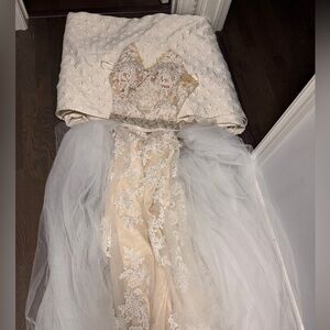 Custom Detachable tulle skirt train, wedding detachable skirt, Bridal tulle…